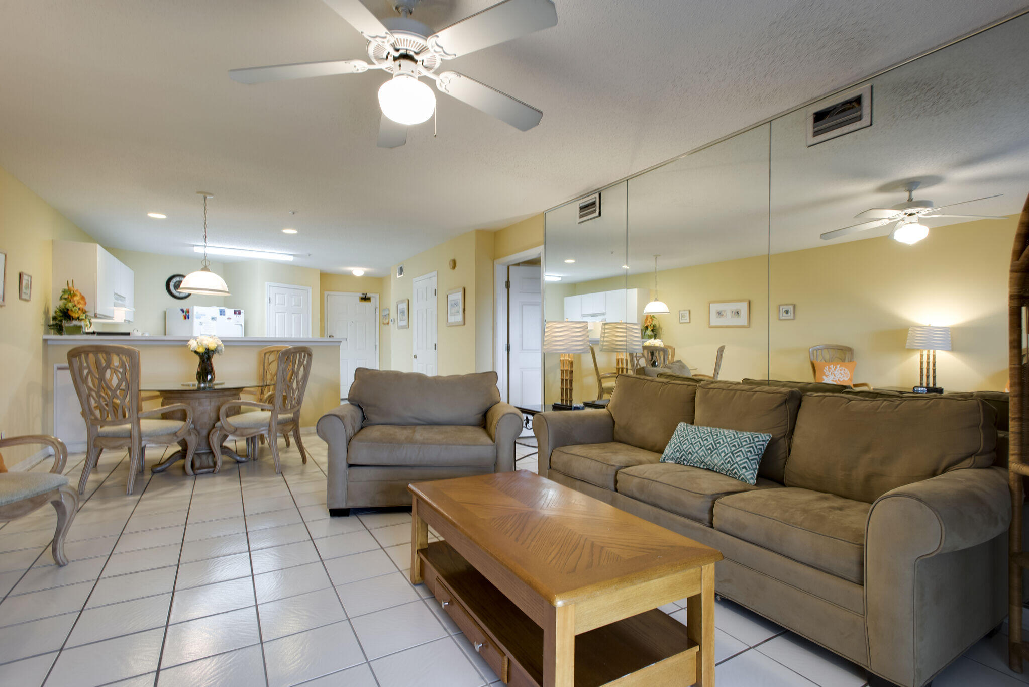 MARAVILLA CONDO 1 - Residential