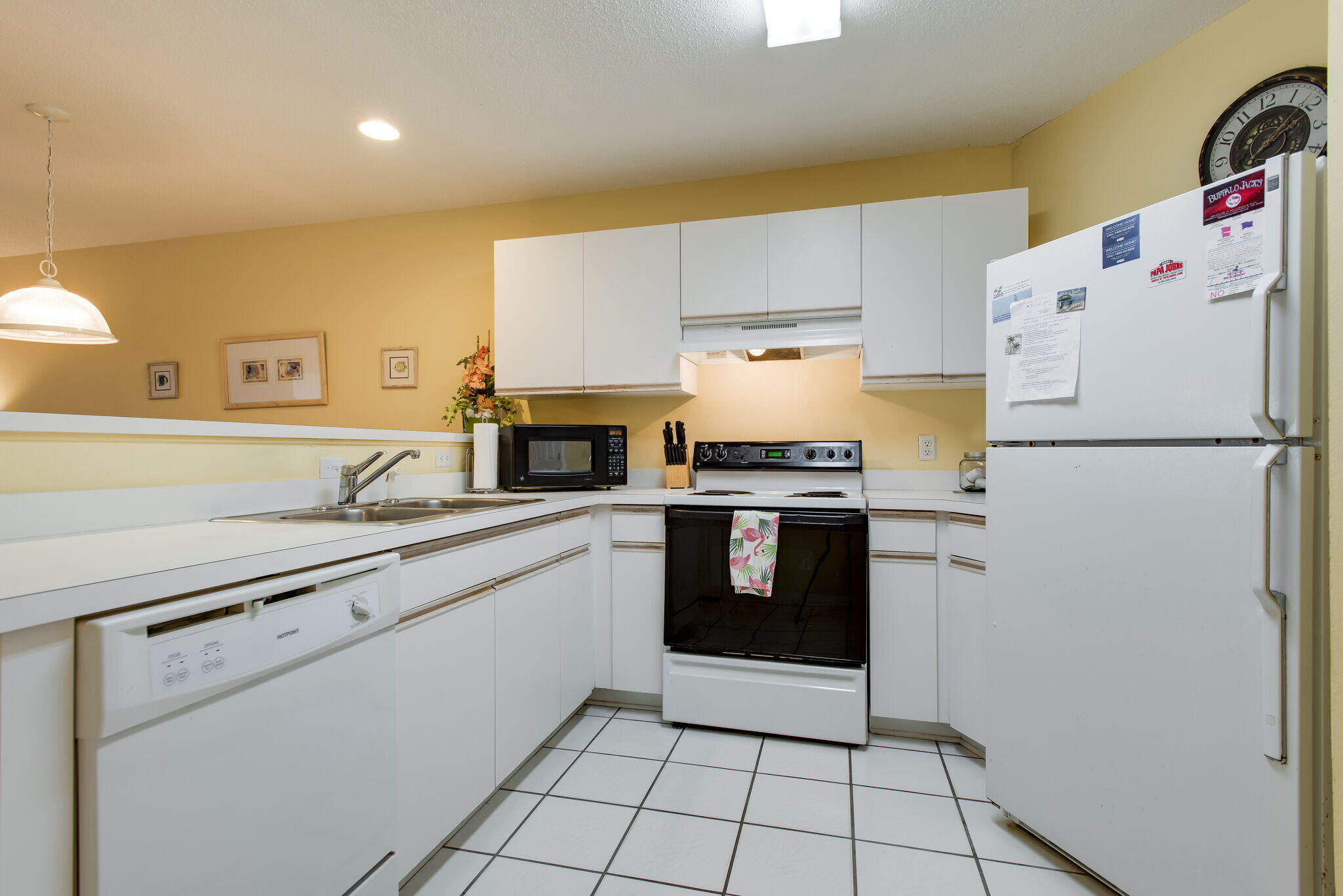 MARAVILLA CONDO 1 - Residential