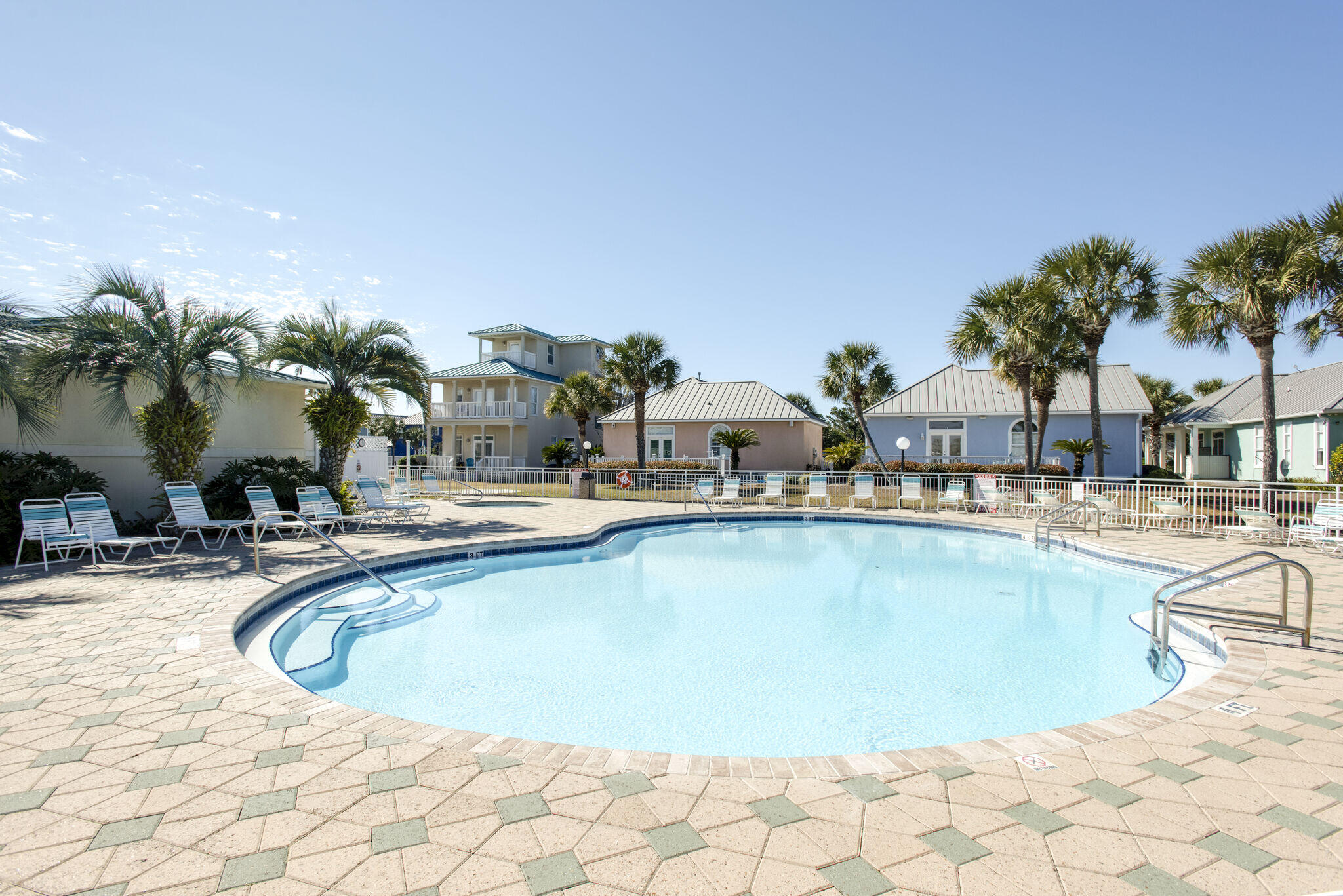 MARAVILLA CONDO 1 - Residential