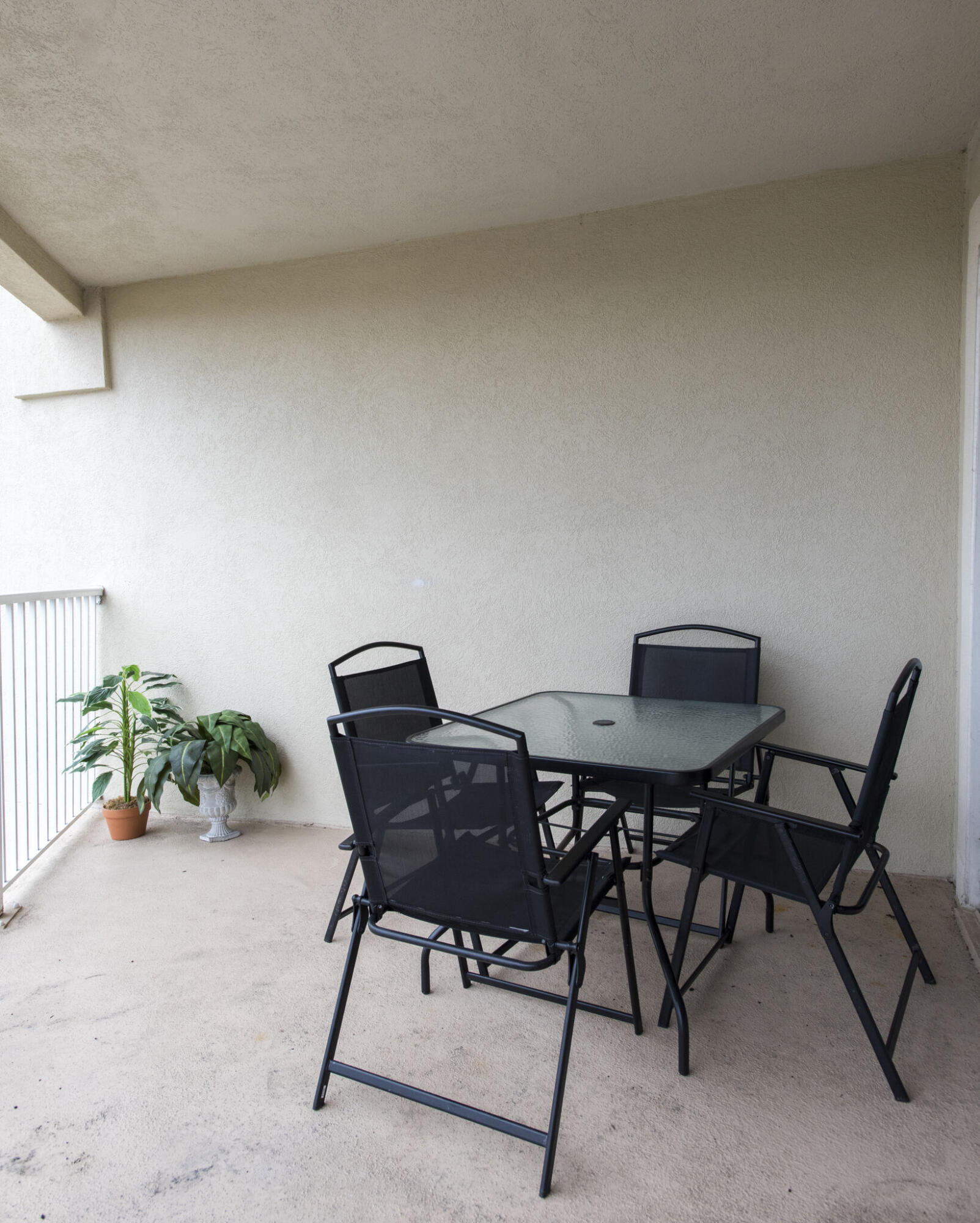 MARAVILLA CONDO 1 - Residential