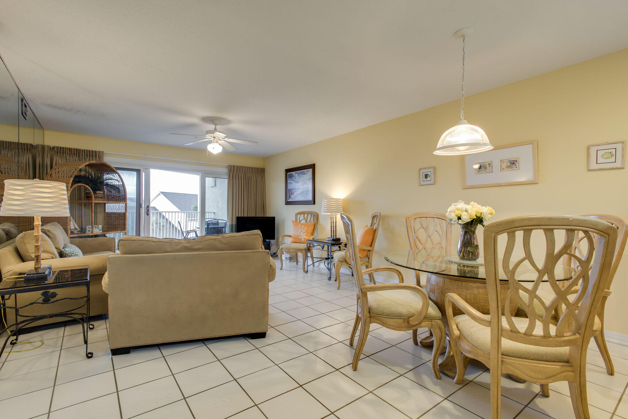 MARAVILLA CONDO 1 - Residential