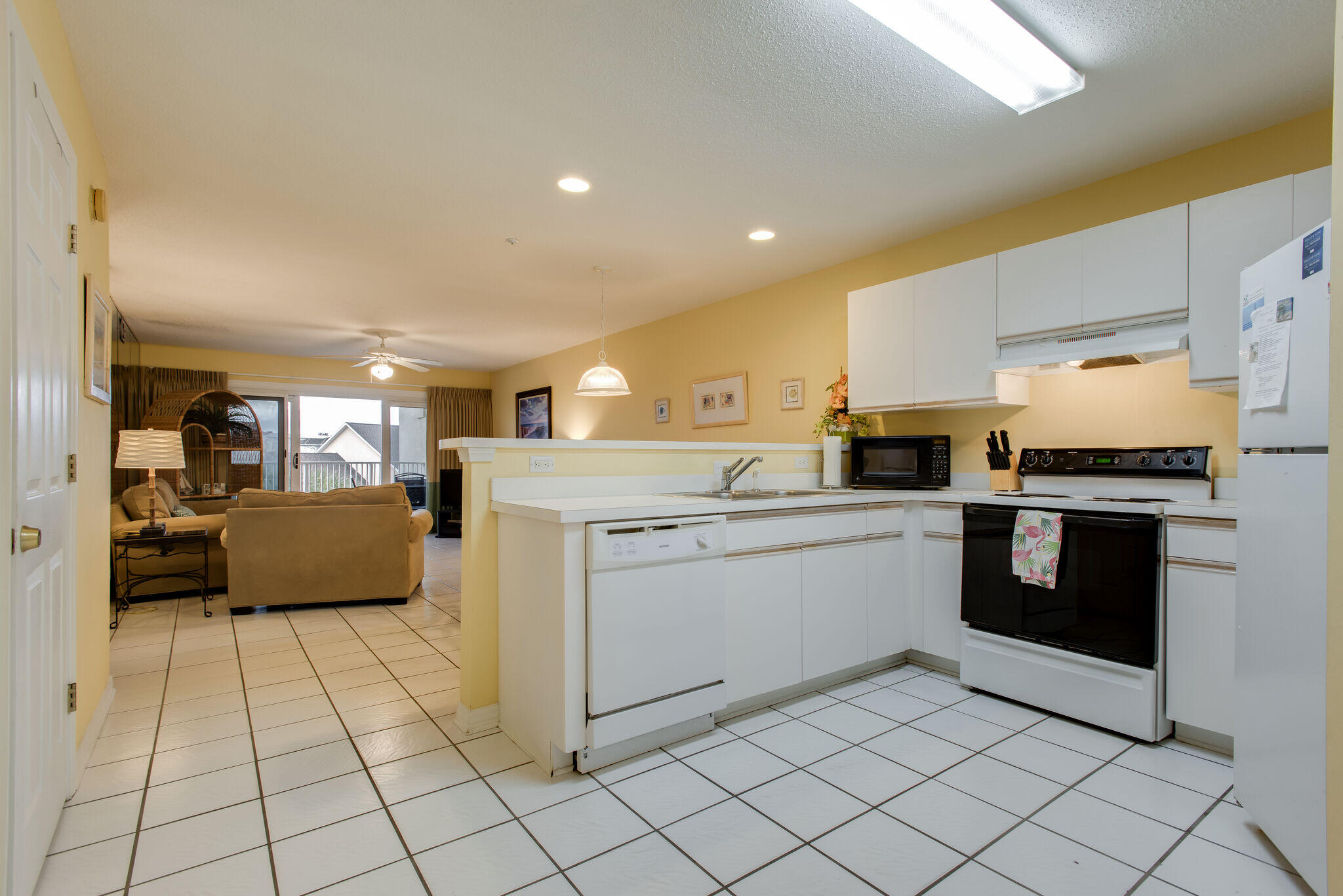 MARAVILLA CONDO 1 - Residential