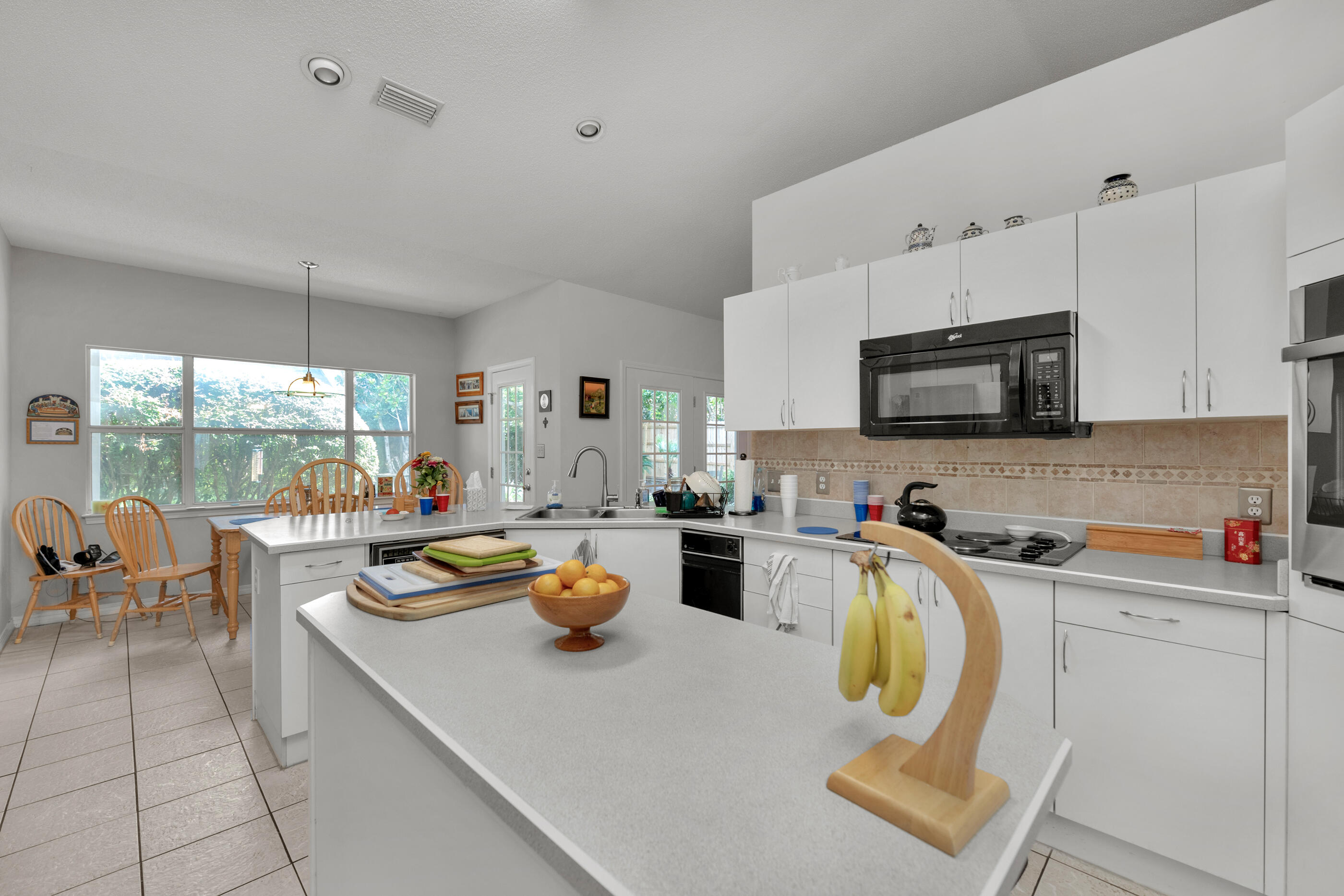 RIVIERA BEACH - Residential