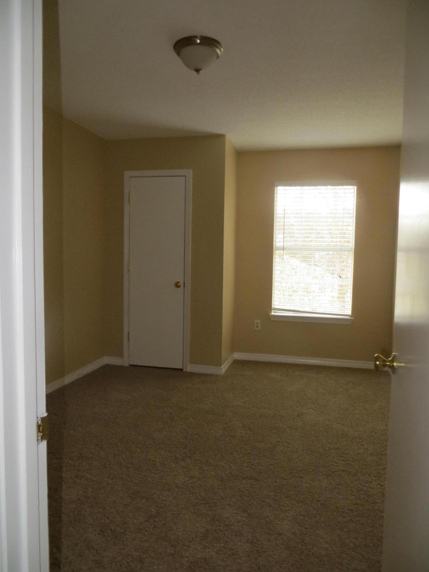 FOREST OAKS PH 1 - Residential Lease