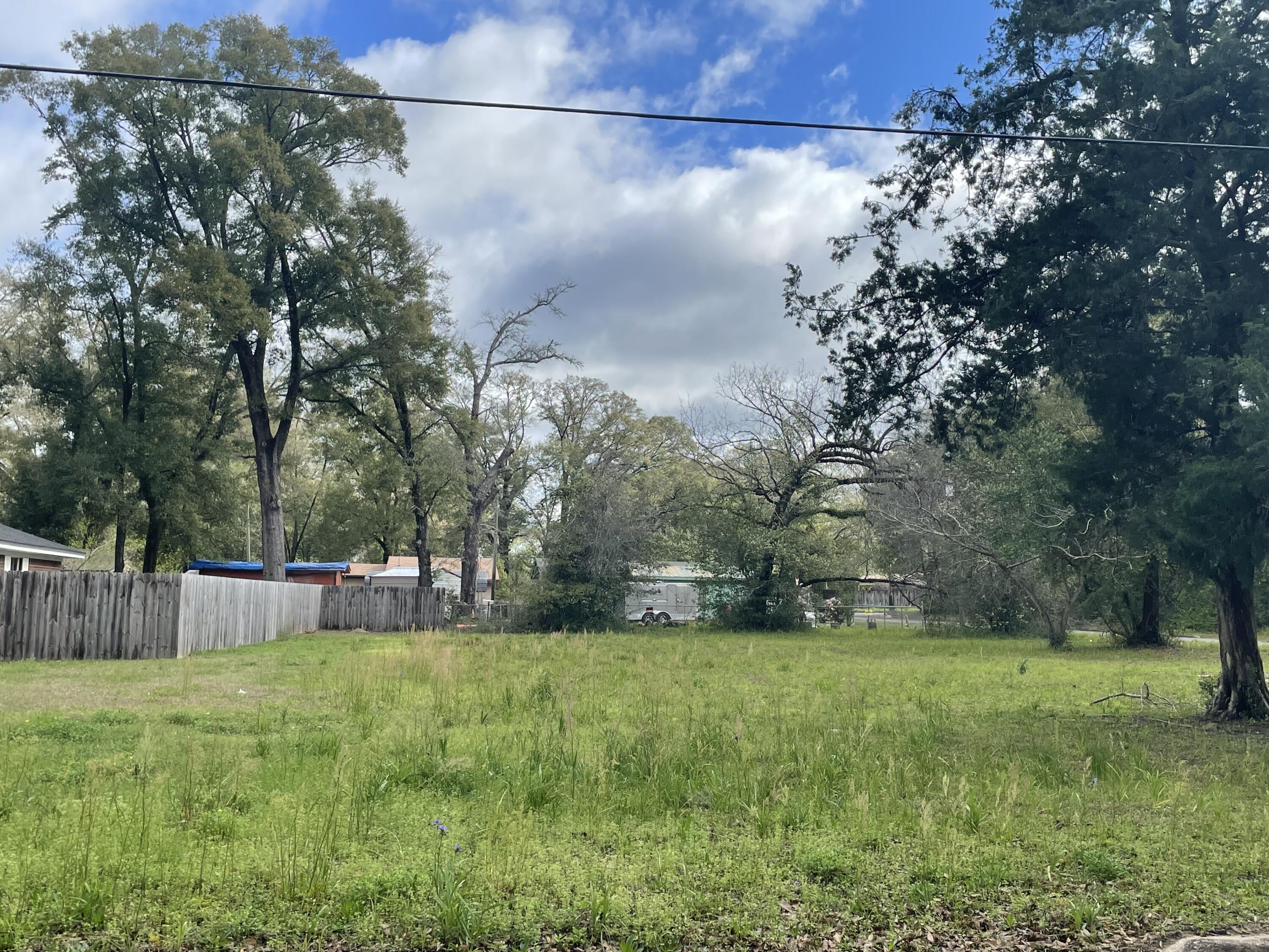 Crestview 231100.00 - Land