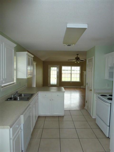 HAMPTON RIDGE ESTATES - Residential