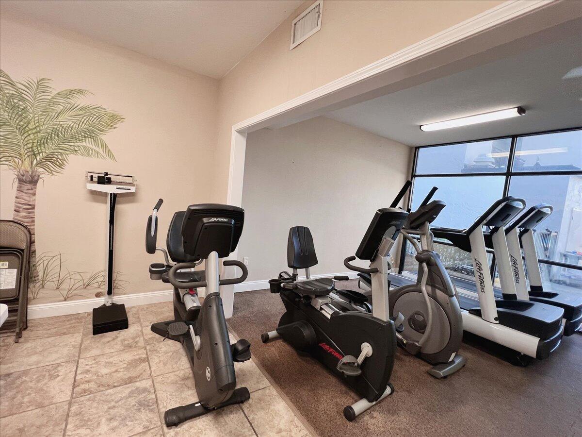 NAVARRE TOWERS CONDO - Residential