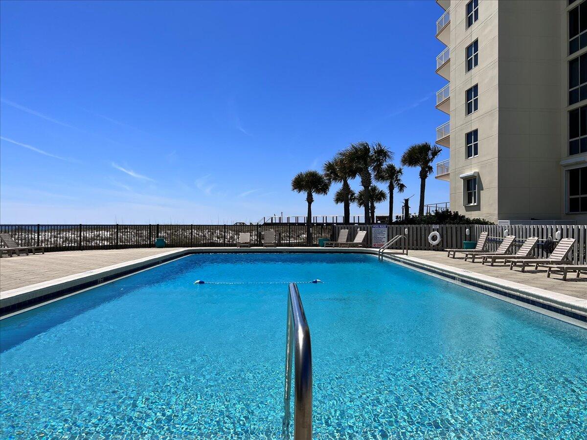 NAVARRE TOWERS CONDO - Residential