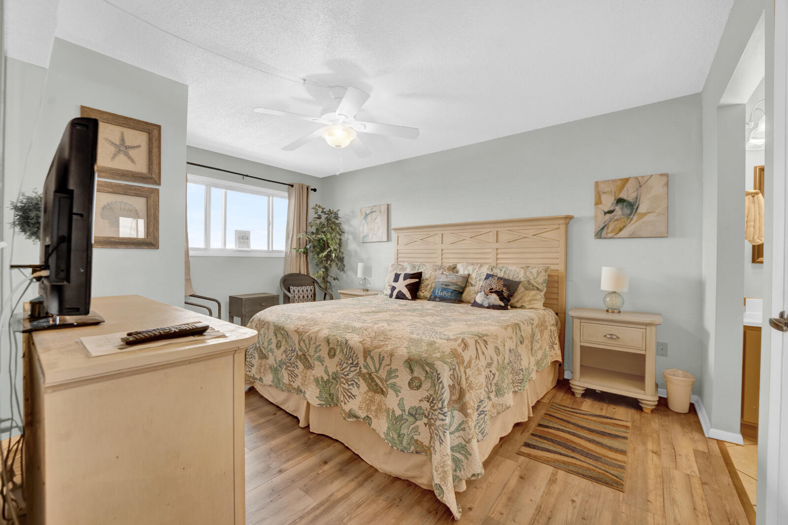 SUMMIT CONDOMINIUM, THE - Residential
