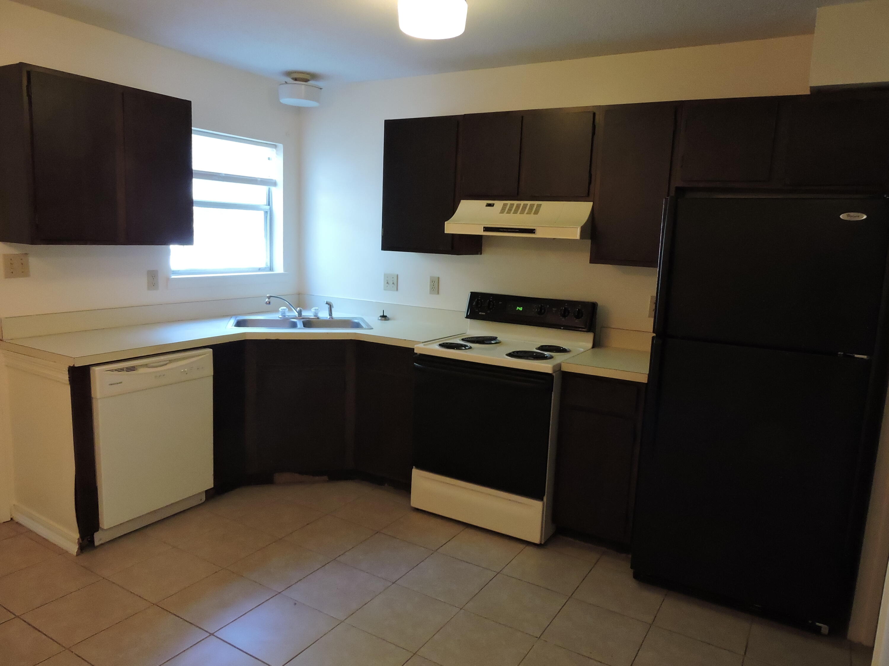 CRESTVIEW HEIGHTS 1ST ADDN - Residential Lease