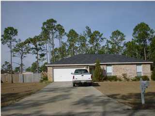 Bay Pointe Built home with privacy fenced back yard and in desirable Holley By The Sea subdivision with all it has to offer. Pool, rec center, tennis, racquet ball...On a 100'x200' lot with room to breathe and ''country living'' feel. Pet may be considered with owner approval and non-refundable pet fee of $450. Cute home with open floor plan. Pergo flooring in kitchen and dining area. Must allow 24 hour notice to current tenant