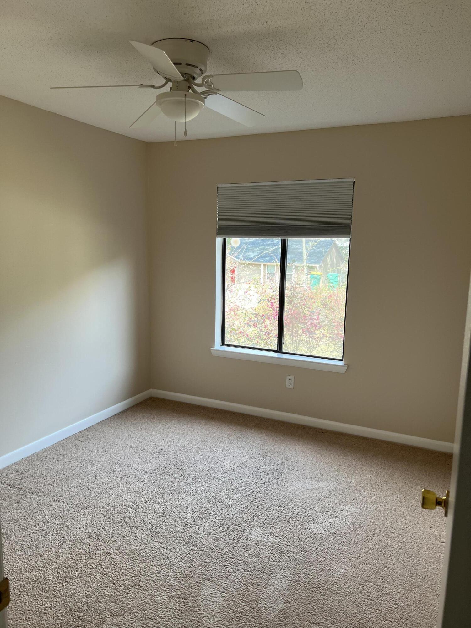 CREEKSIDE - Residential Lease
