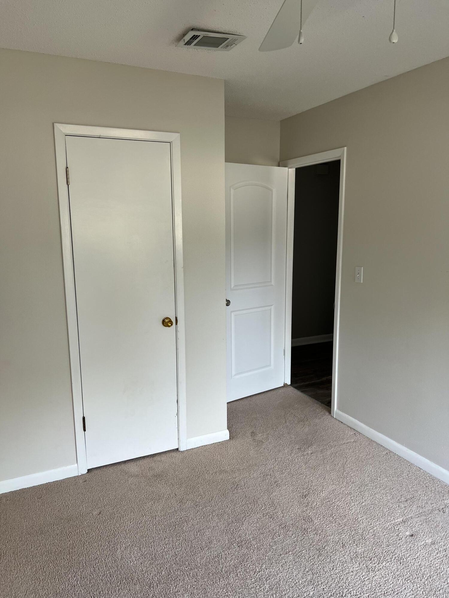 CREEKSIDE - Residential Lease