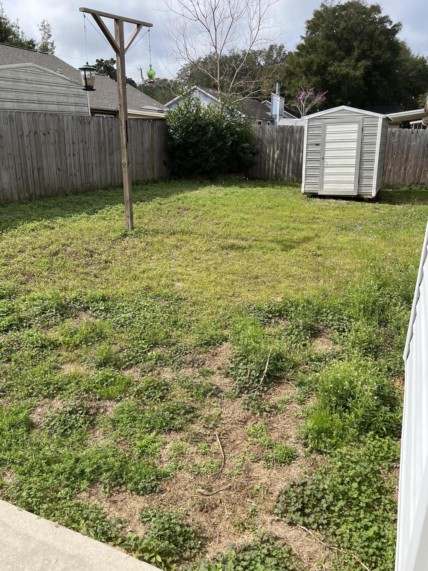 CREEKSIDE - Residential Lease