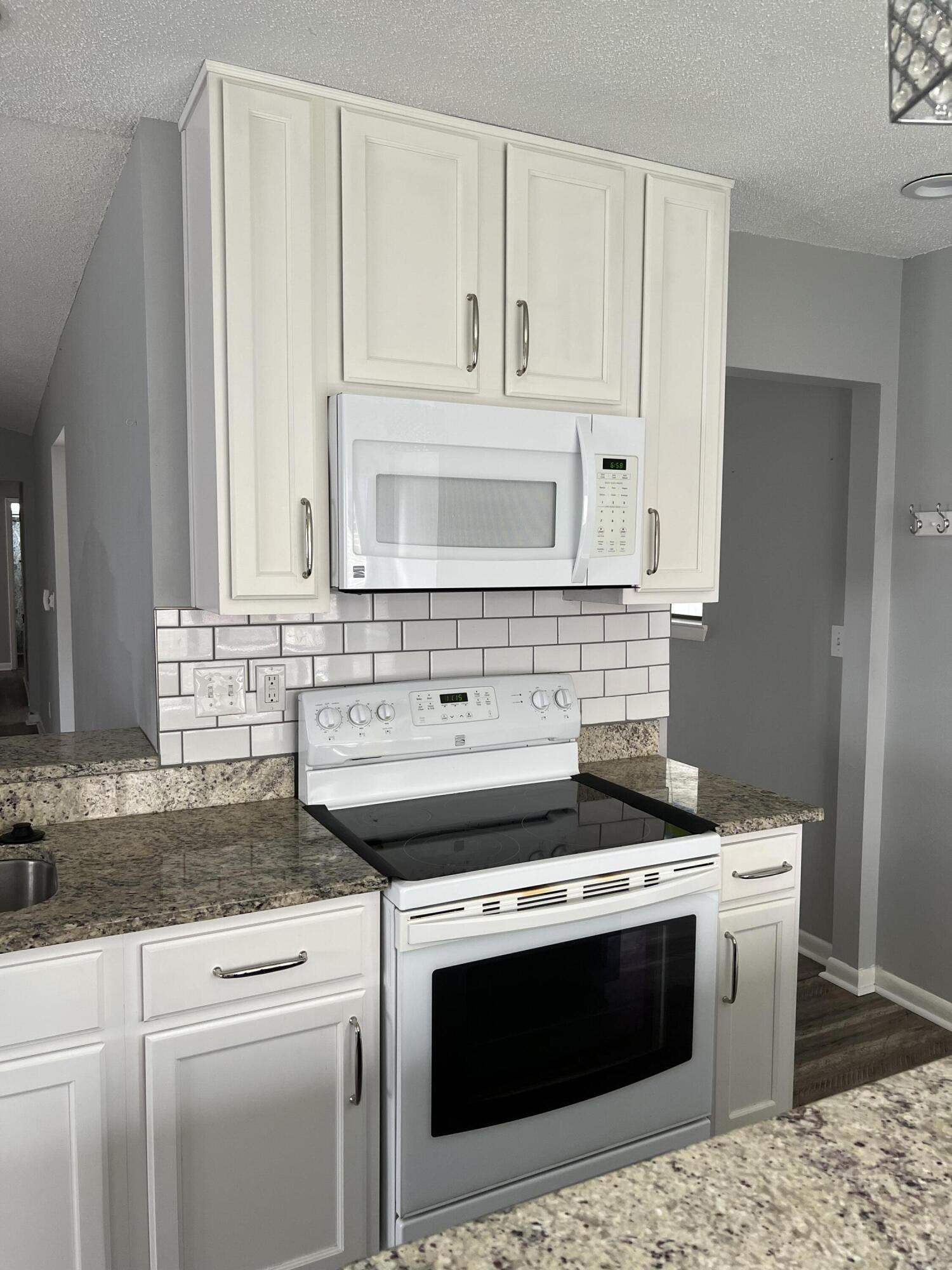 CREEKSIDE - Residential Lease