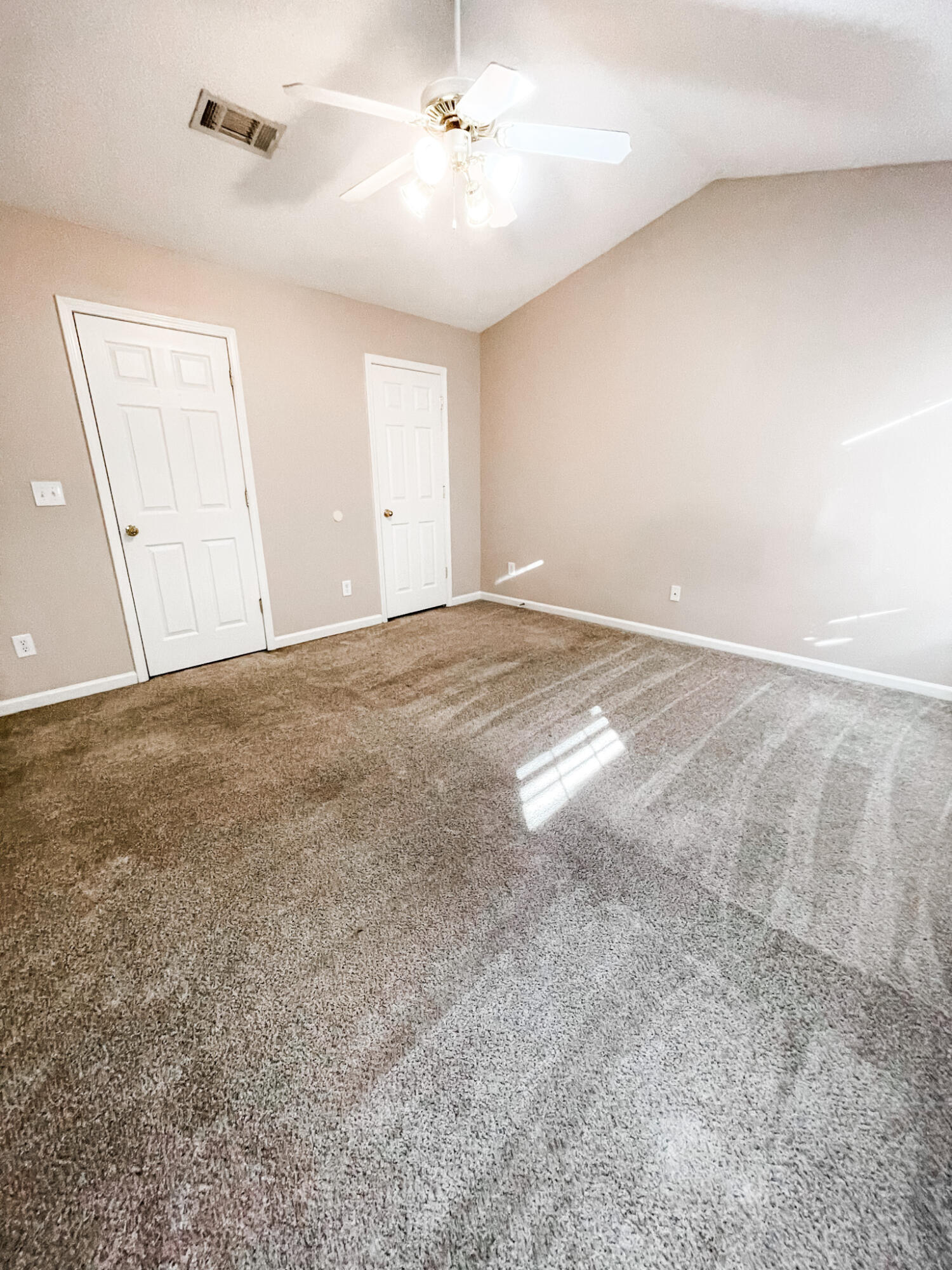 ROLLING PINES - Residential Lease