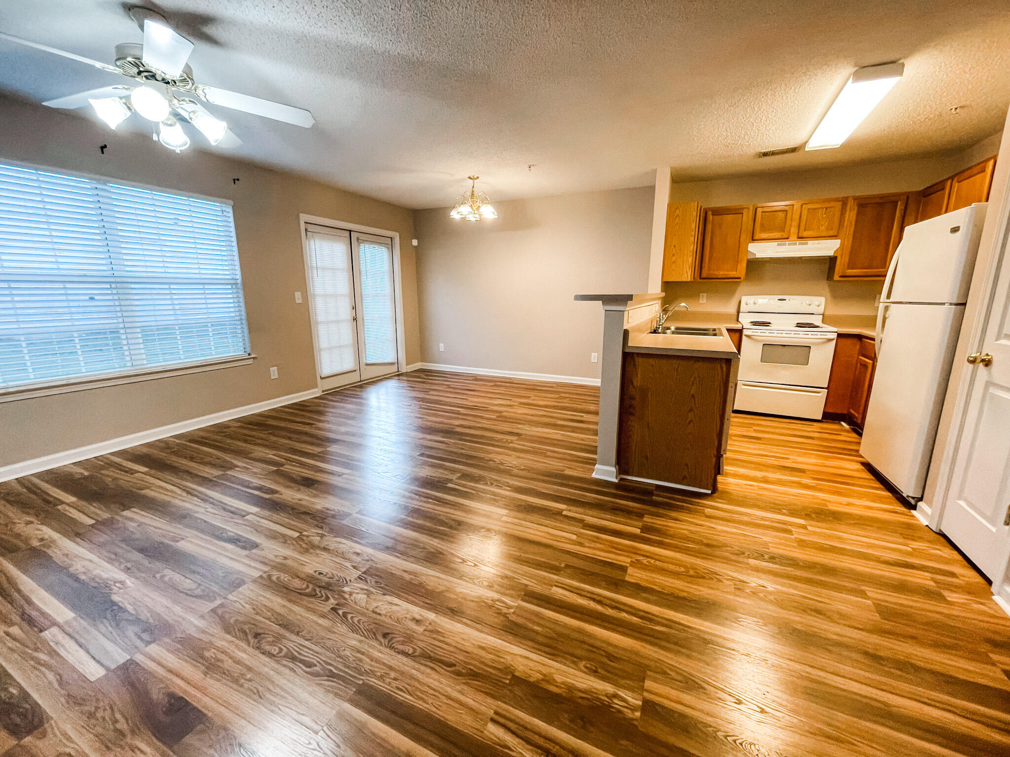 ROLLING PINES - Residential Lease