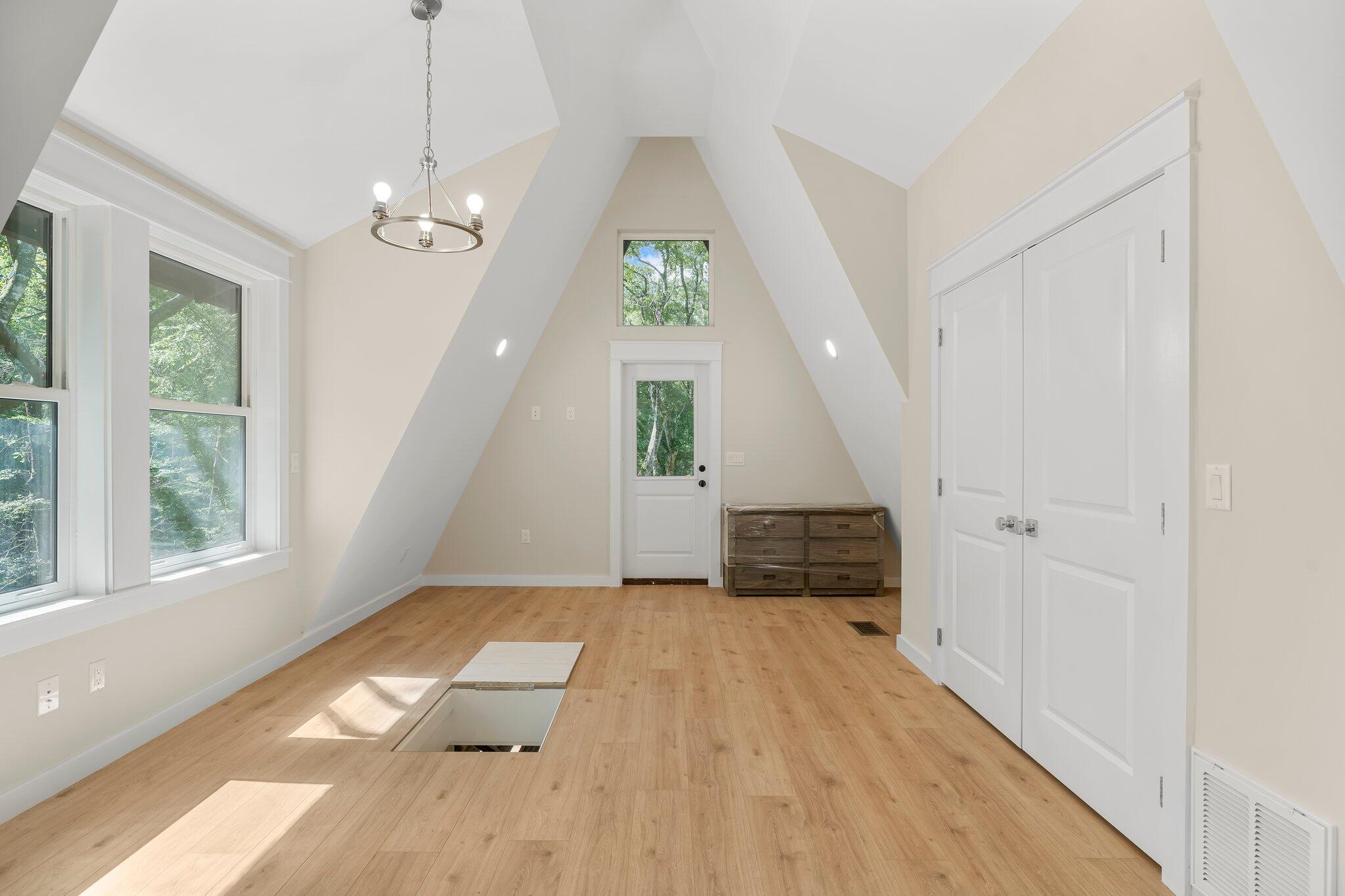 COWFORD - Residential Lease