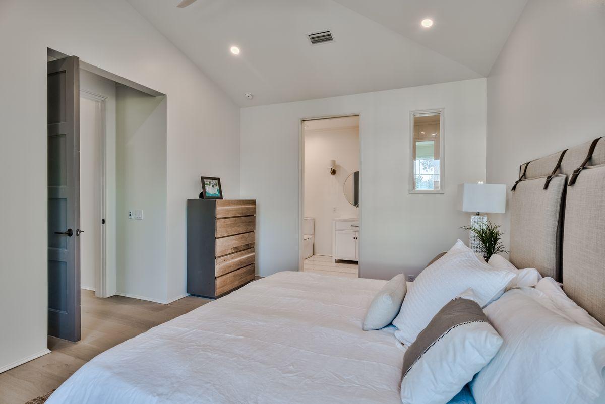 LAKEWOOD OF SEAGROVE BEACH - Residential