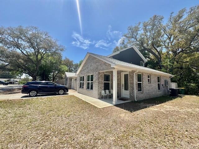 HELMS & ALLEN S/D LOTS 17 & 18 BLK 3 - Residential Lease