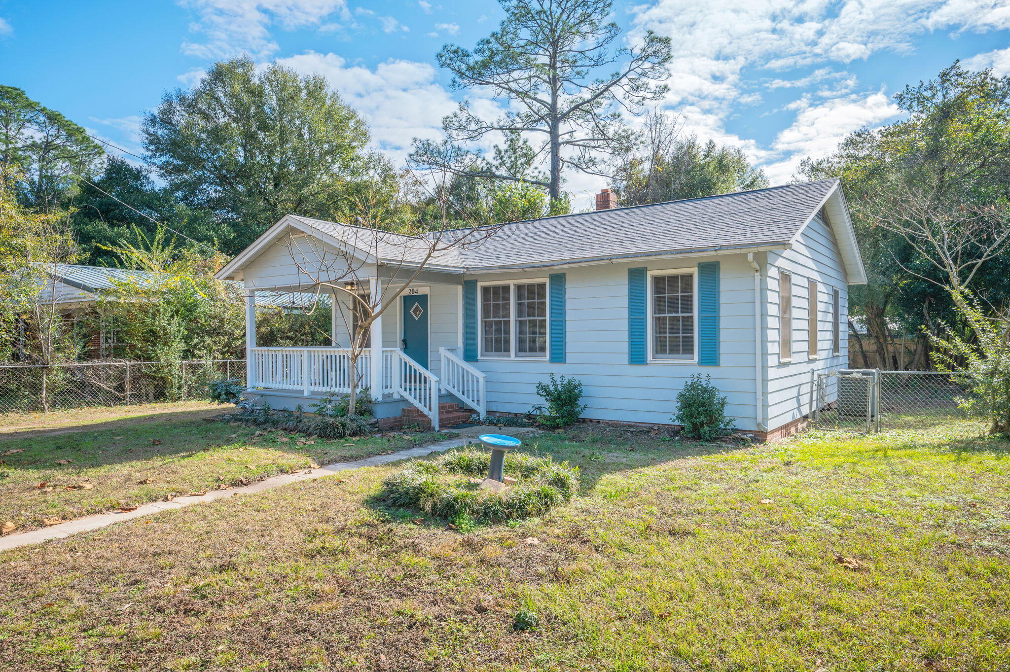 Beautifully updated 2 bedroom, 1 bathroom home located in Crestview. This unit features a fresh remodel with modern finishes, updated flooring, and a clean, bright interior. Functional layout with comfortable living space and nicely sized bedrooms. Convenient location close to shopping, dining, and schools. Move-in ready and well maintained.

Rental requirements include a minimum credit score of 600 for all adult occupants, at least one year of consistent employment, and a monthly household income of at least 2.5 times the rent amount. Application required including credit report & background screening. Apply on Zillow or Rentcafe