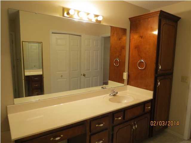 PLANTATION OAKS S/D - Residential Lease
