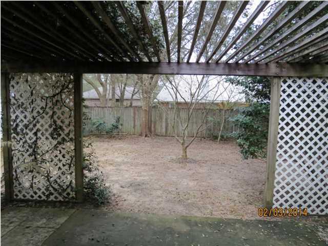 PLANTATION OAKS S/D - Residential Lease