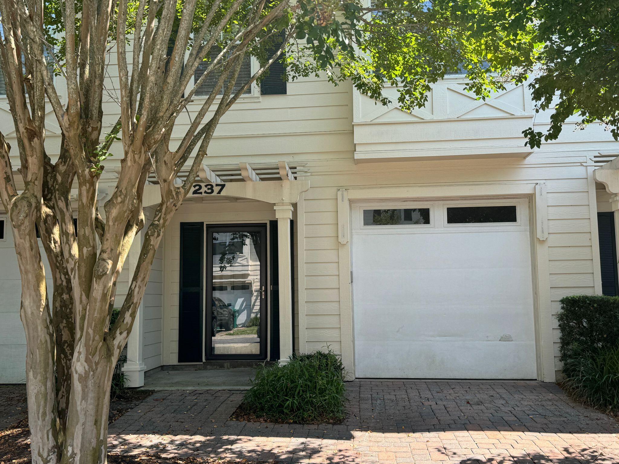 Old Bay Townhomes/Old Bay Village - Residential Lease