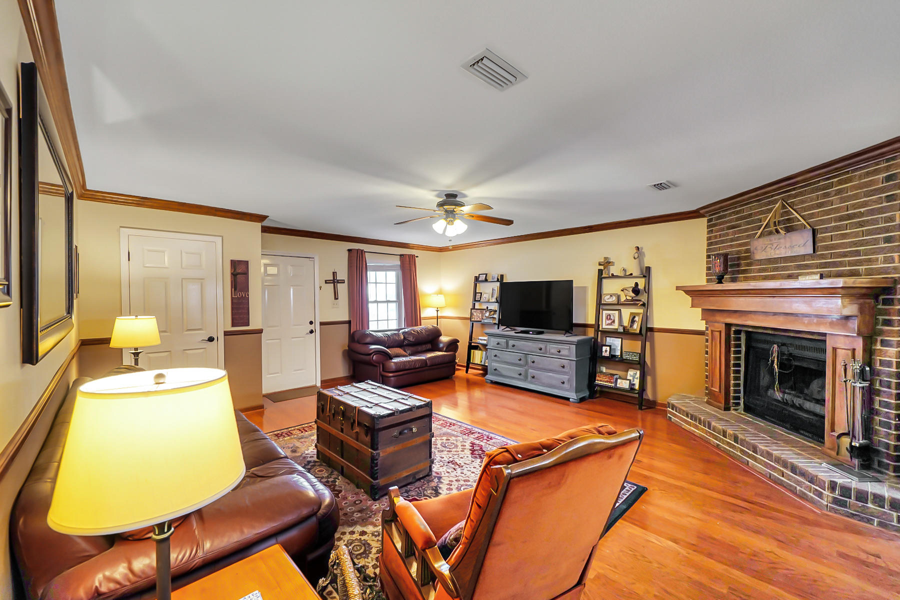 GULF MANOR S/D LOT 9 BLK A - Residential