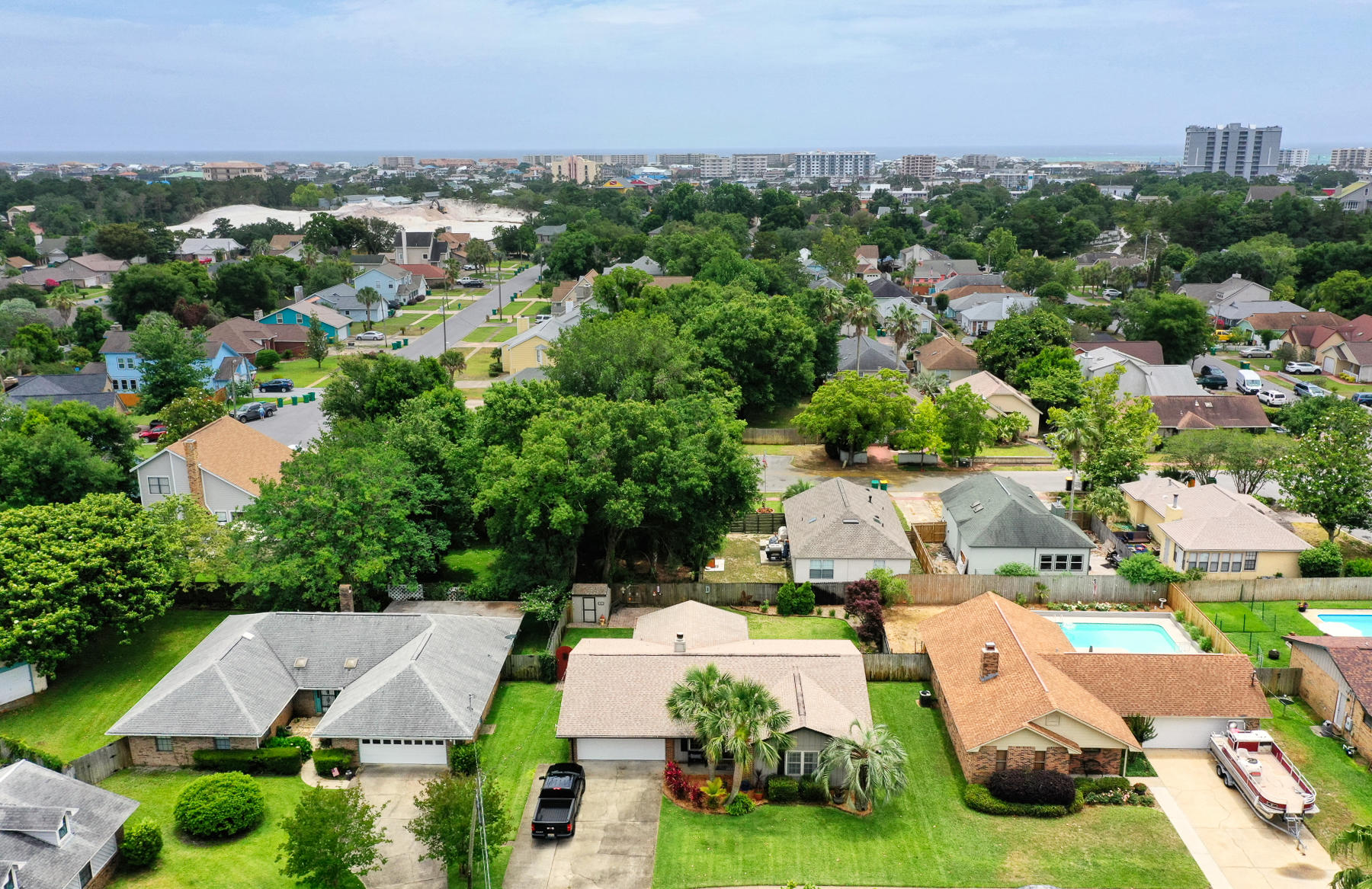 GULF MANOR S/D LOT 9 BLK A - Residential