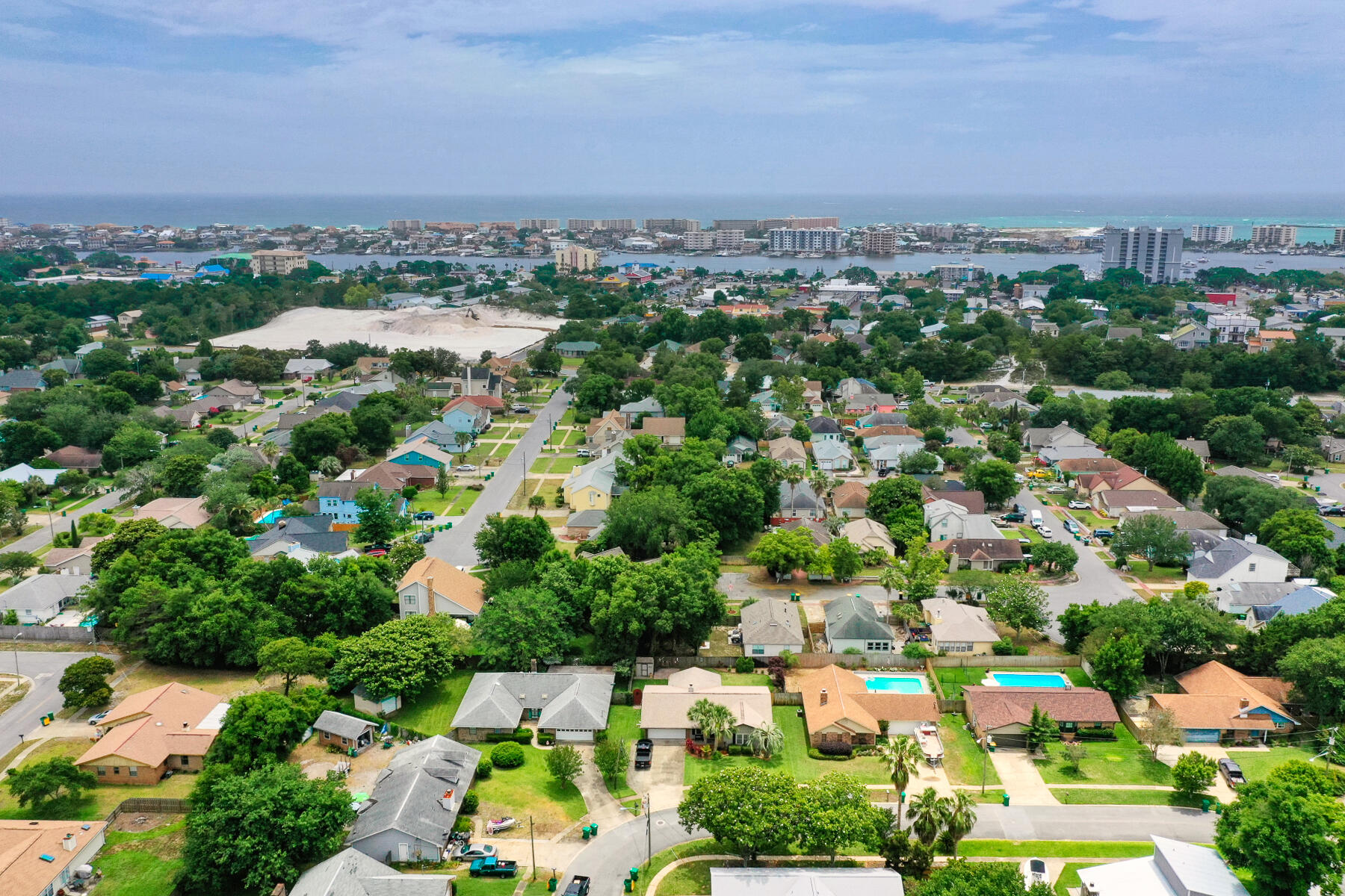 GULF MANOR S/D LOT 9 BLK A - Residential