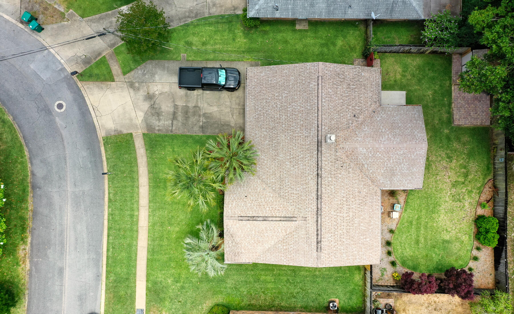 GULF MANOR S/D LOT 9 BLK A - Residential