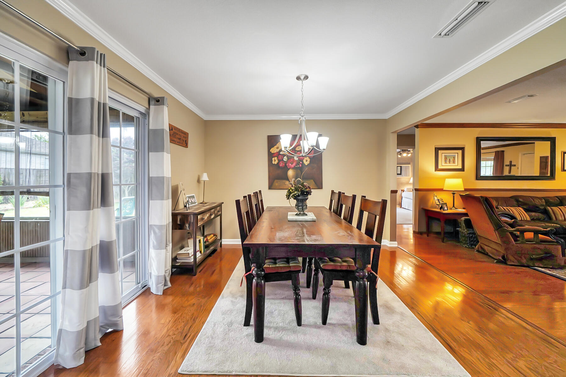 GULF MANOR S/D LOT 9 BLK A - Residential