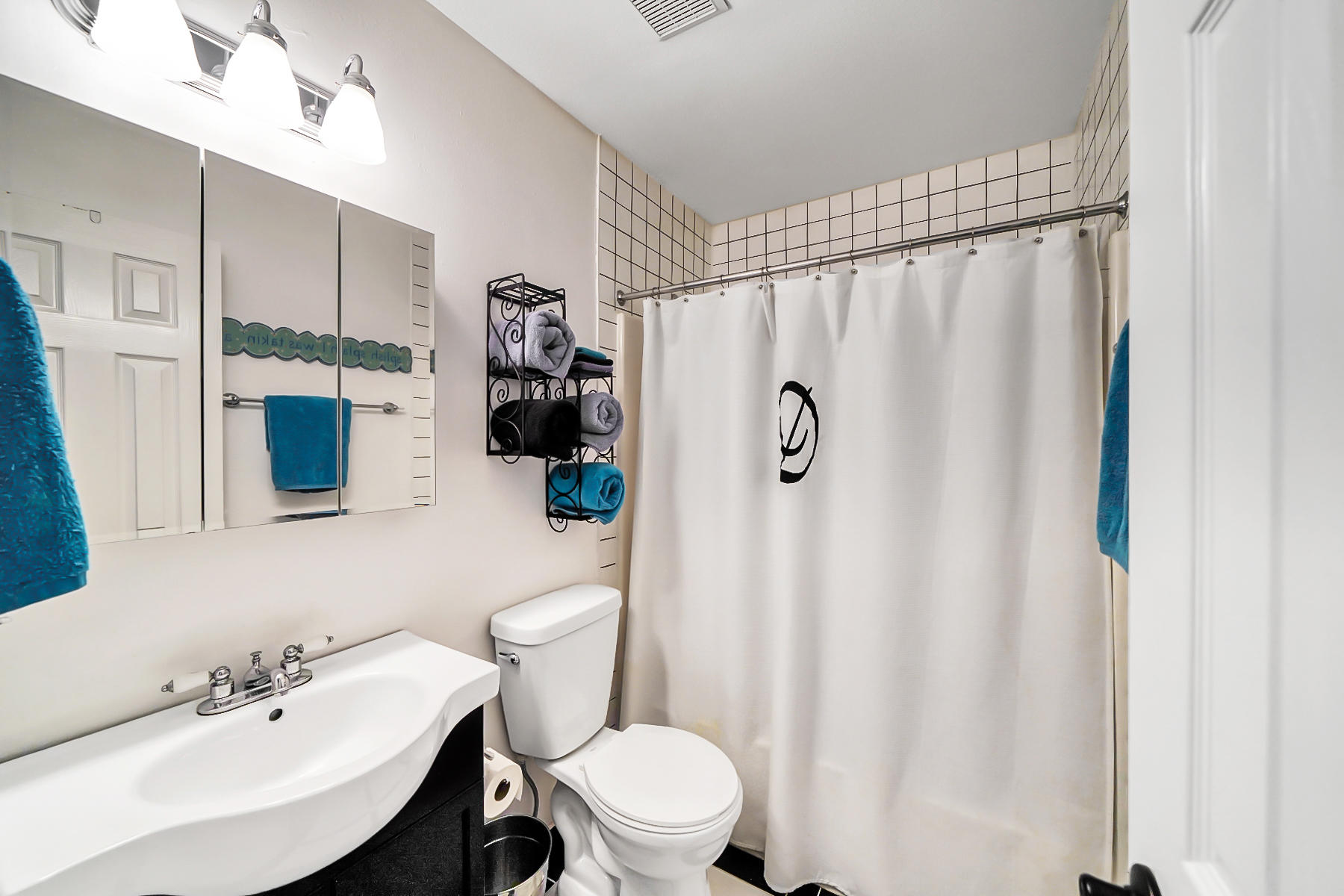 GULF MANOR S/D LOT 9 BLK A - Residential