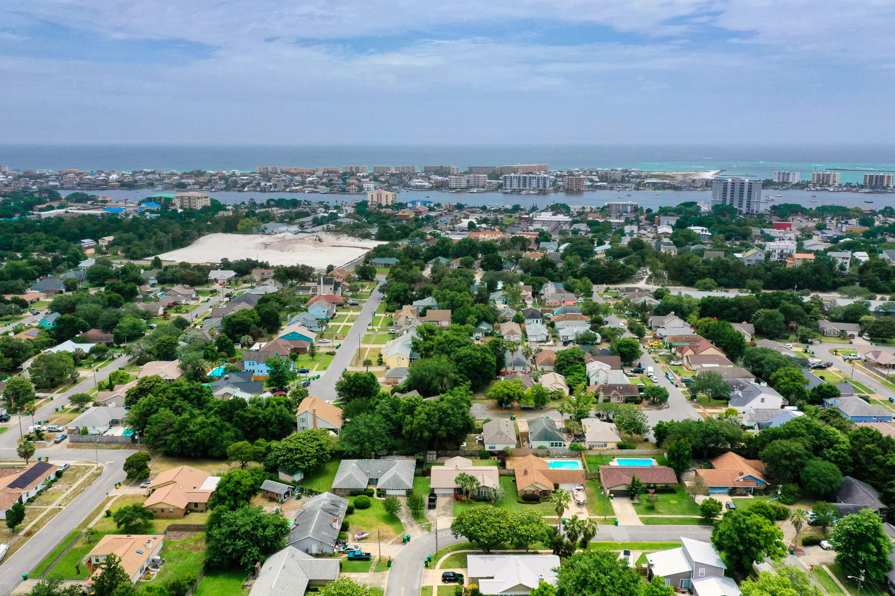 GULF MANOR S/D LOT 9 BLK A - Residential