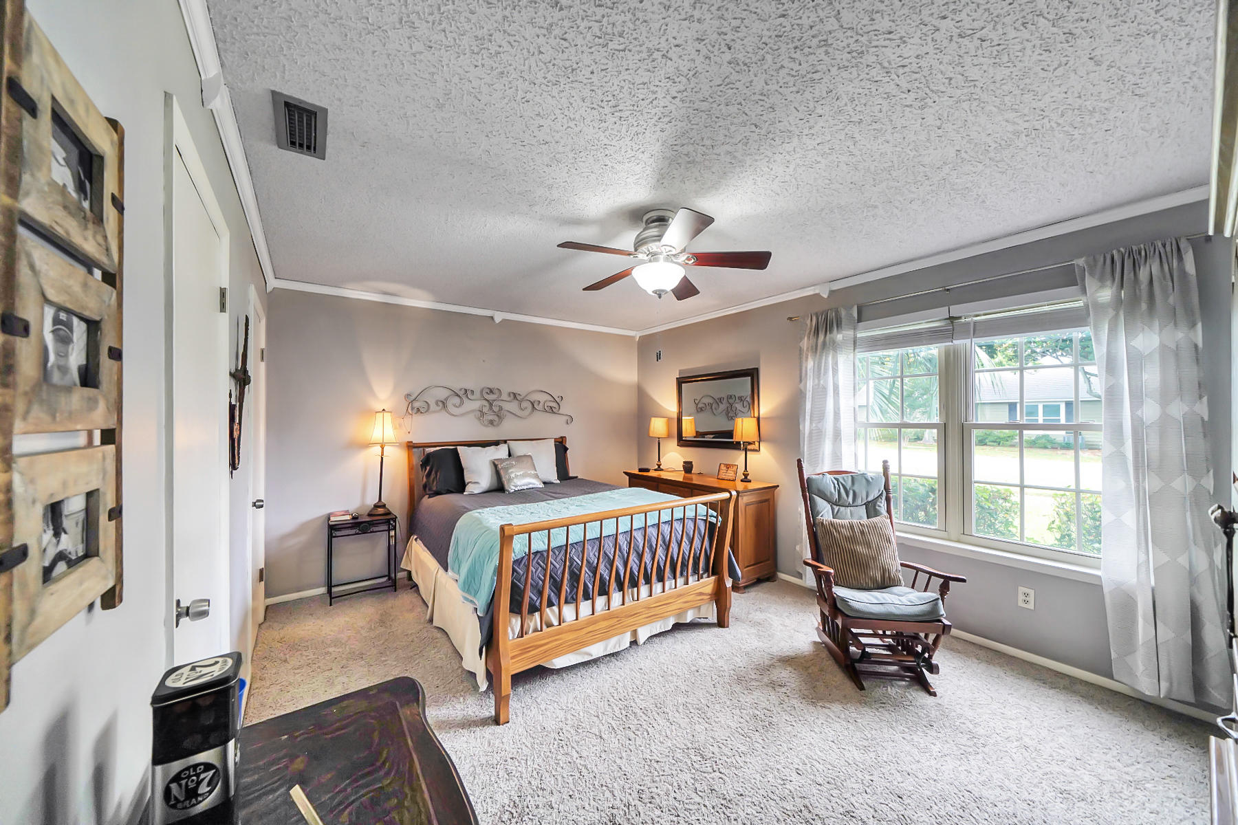 GULF MANOR S/D LOT 9 BLK A - Residential