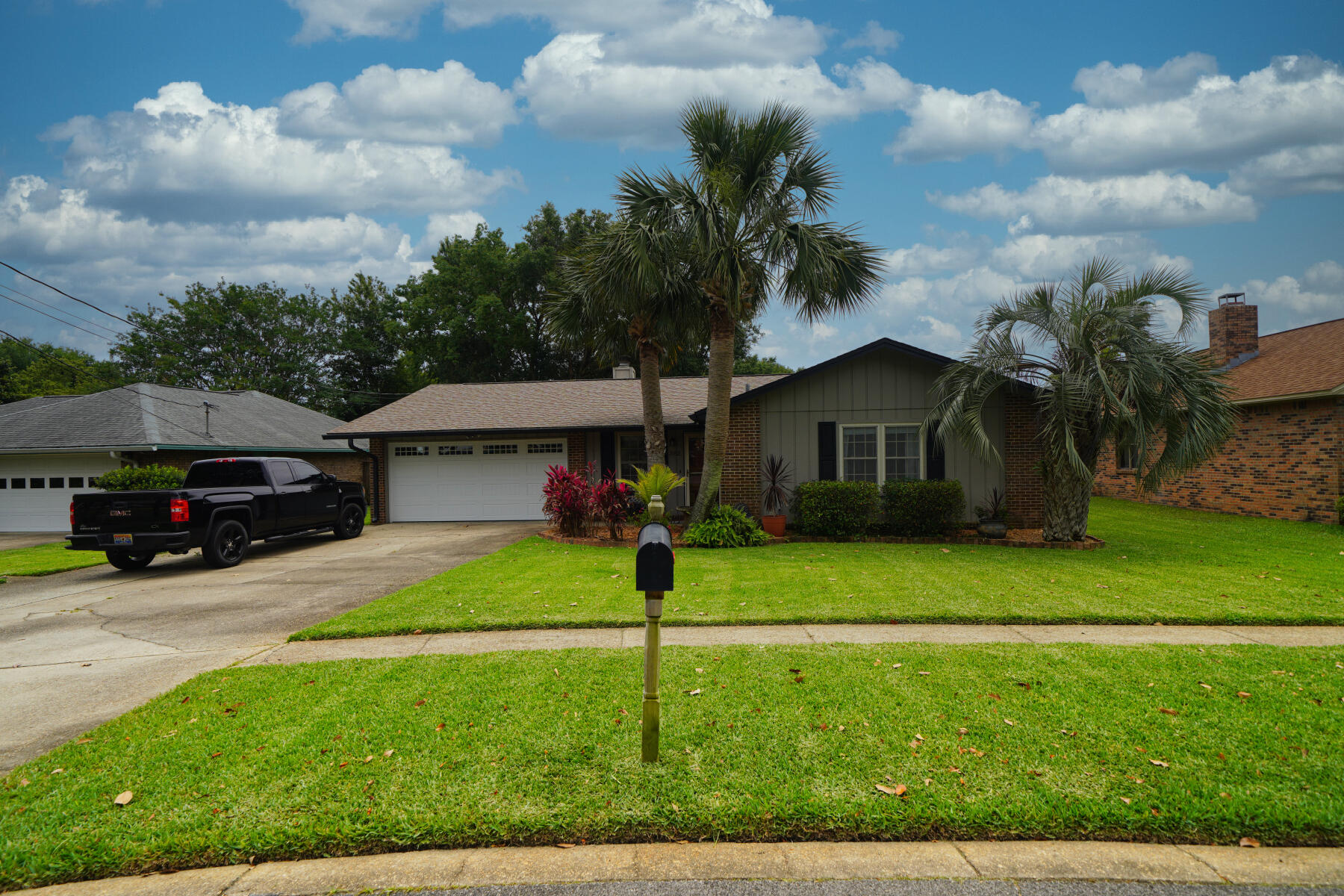 GULF MANOR S/D LOT 9 BLK A - Residential
