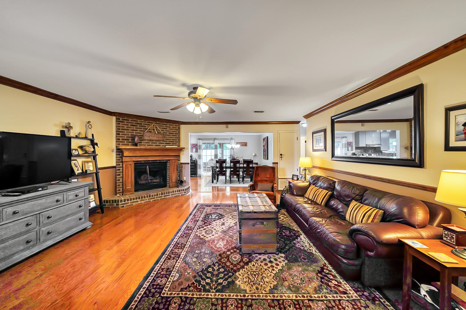 GULF MANOR S/D LOT 9 BLK A - Residential