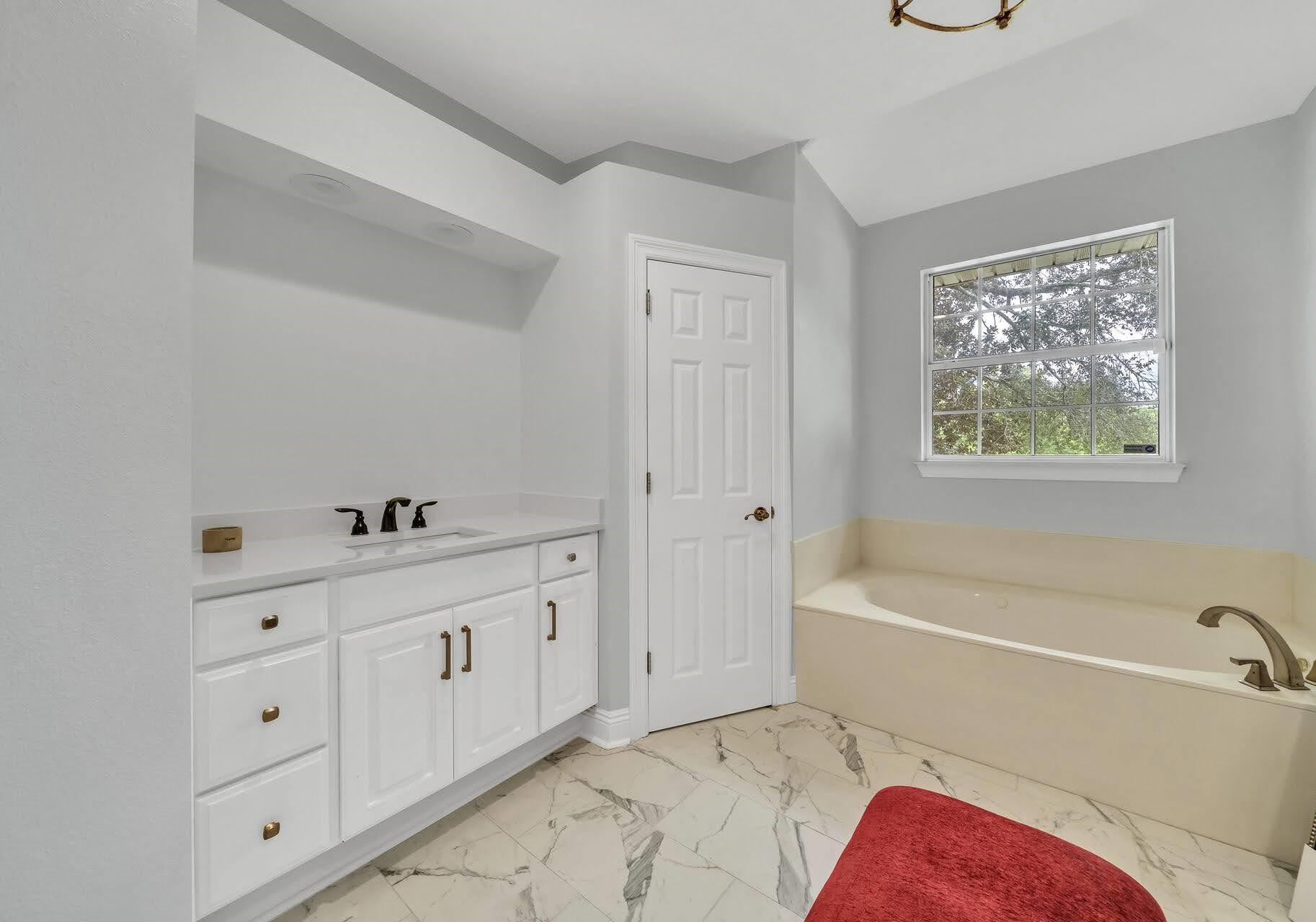 ROCKY BAYOU COUNTRY CLUB ESTATES 9 - Residential