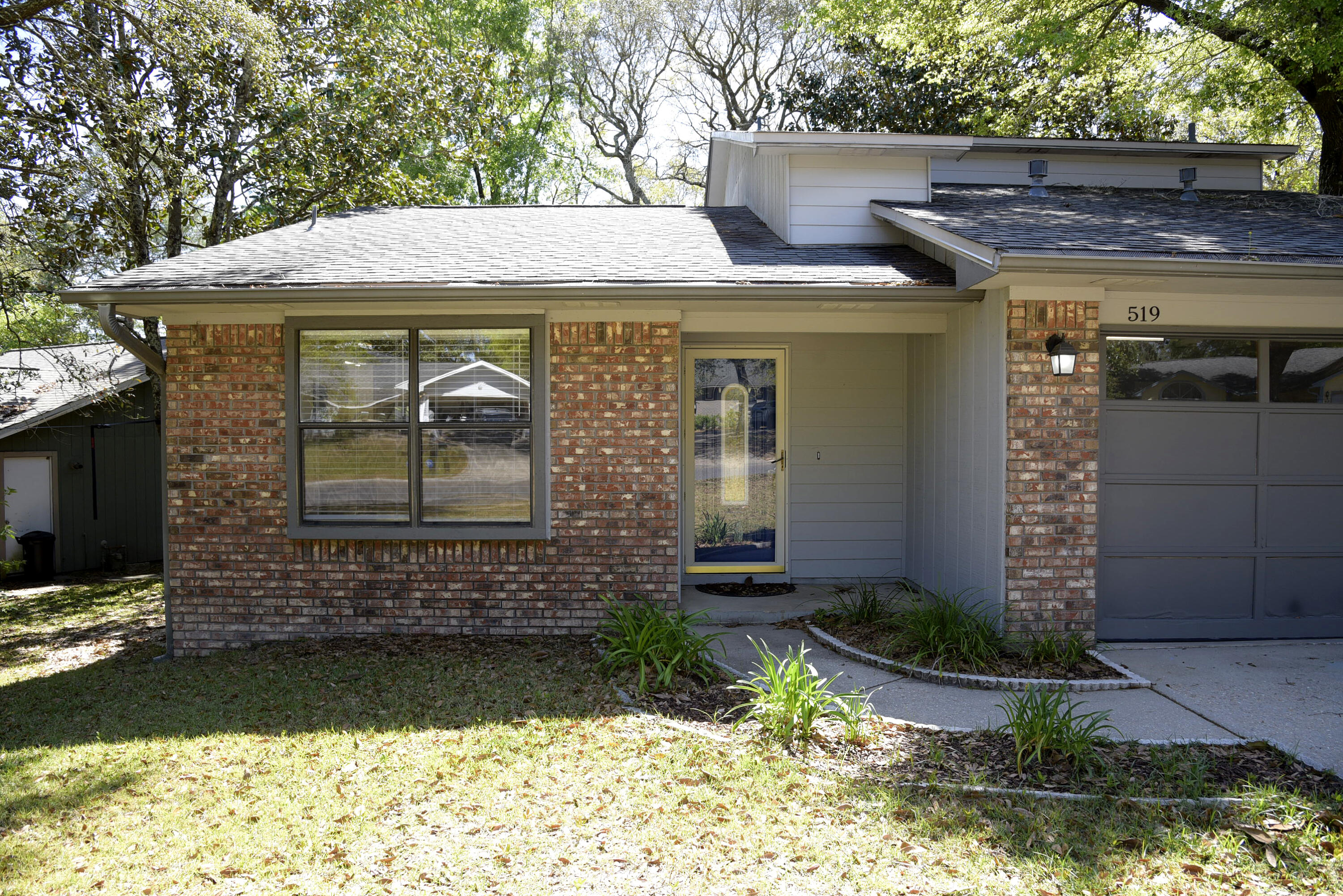 CREEKSIDE 4 - Residential Lease