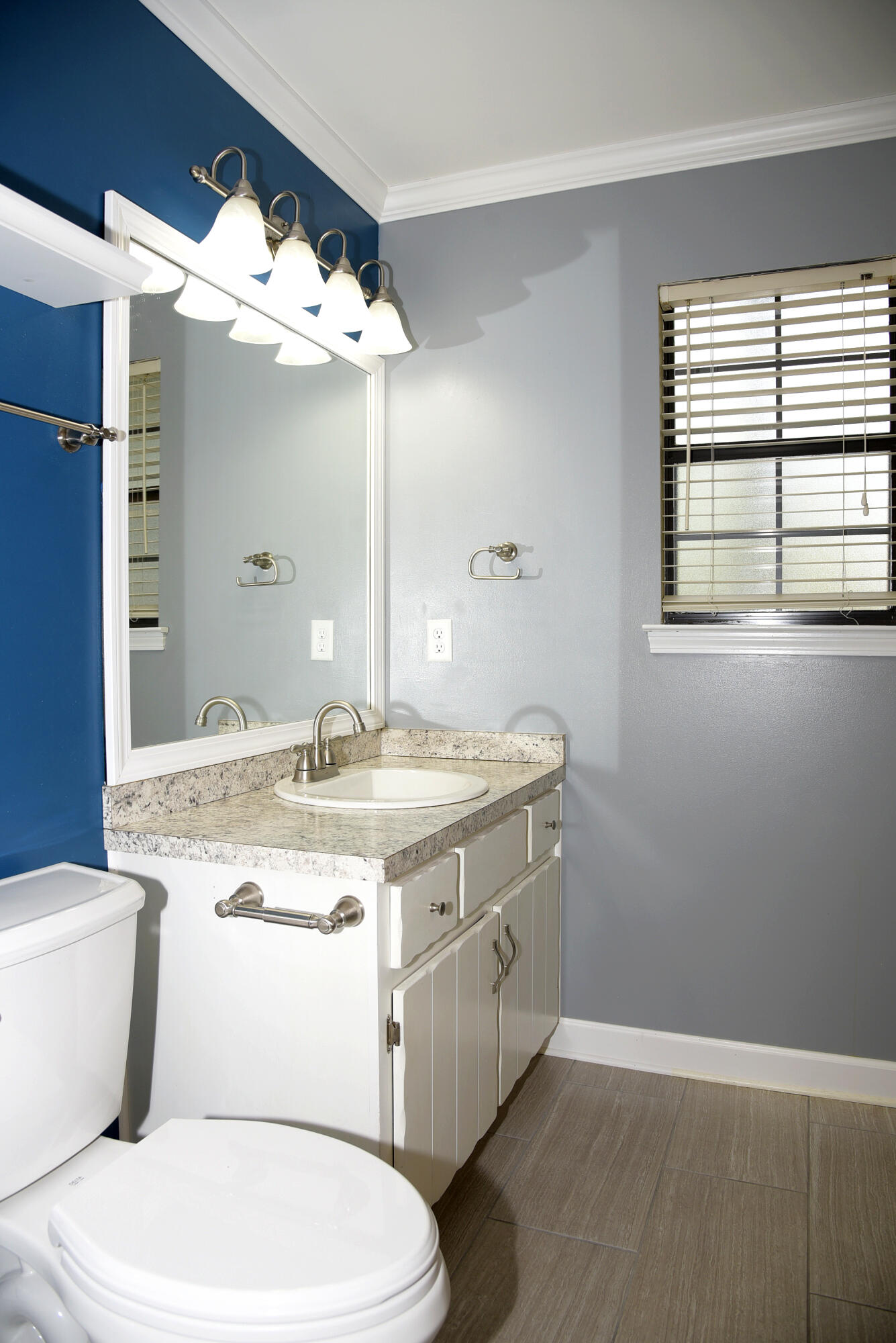 CREEKSIDE 4 - Residential Lease