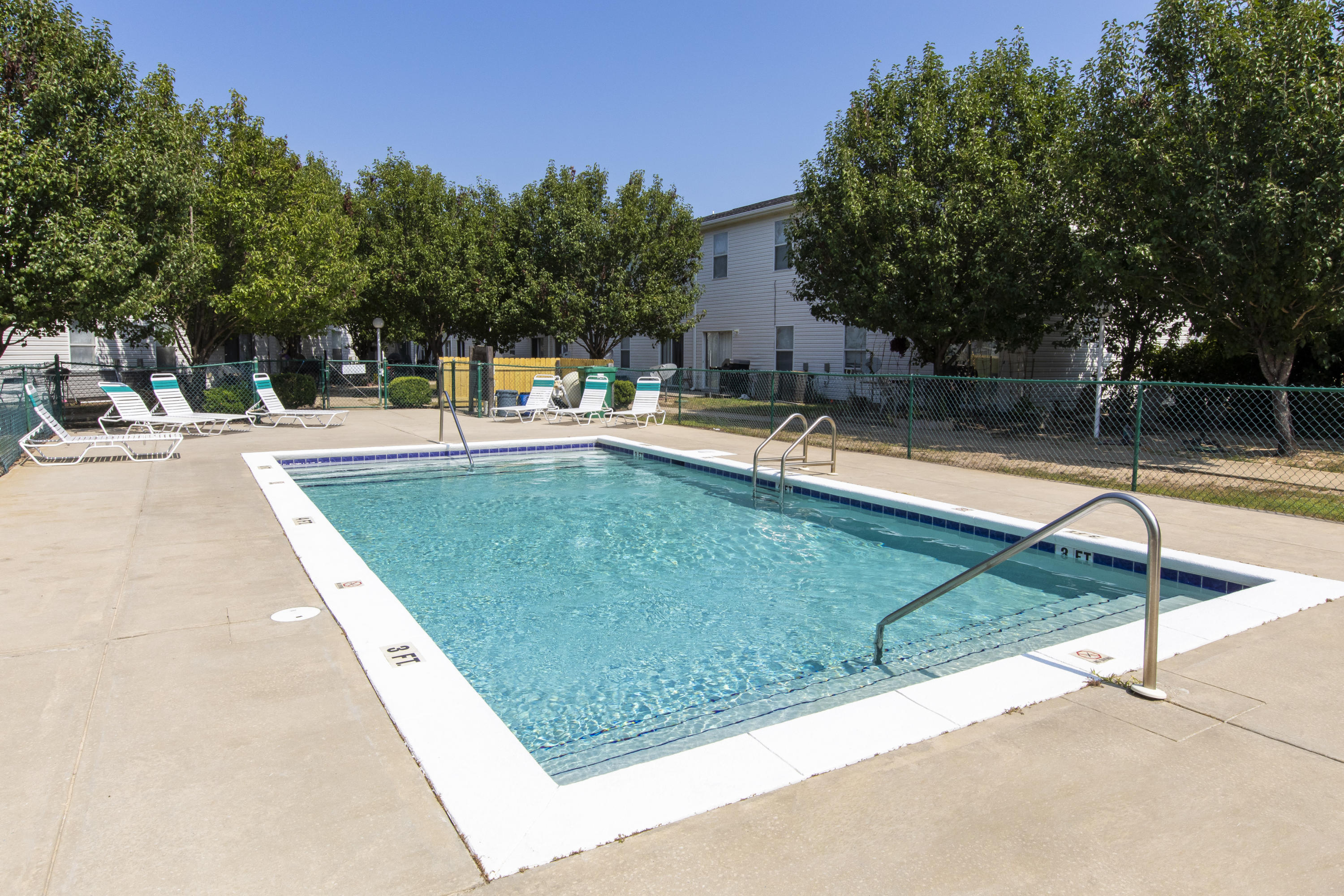 QUAIL LAKE - Residential