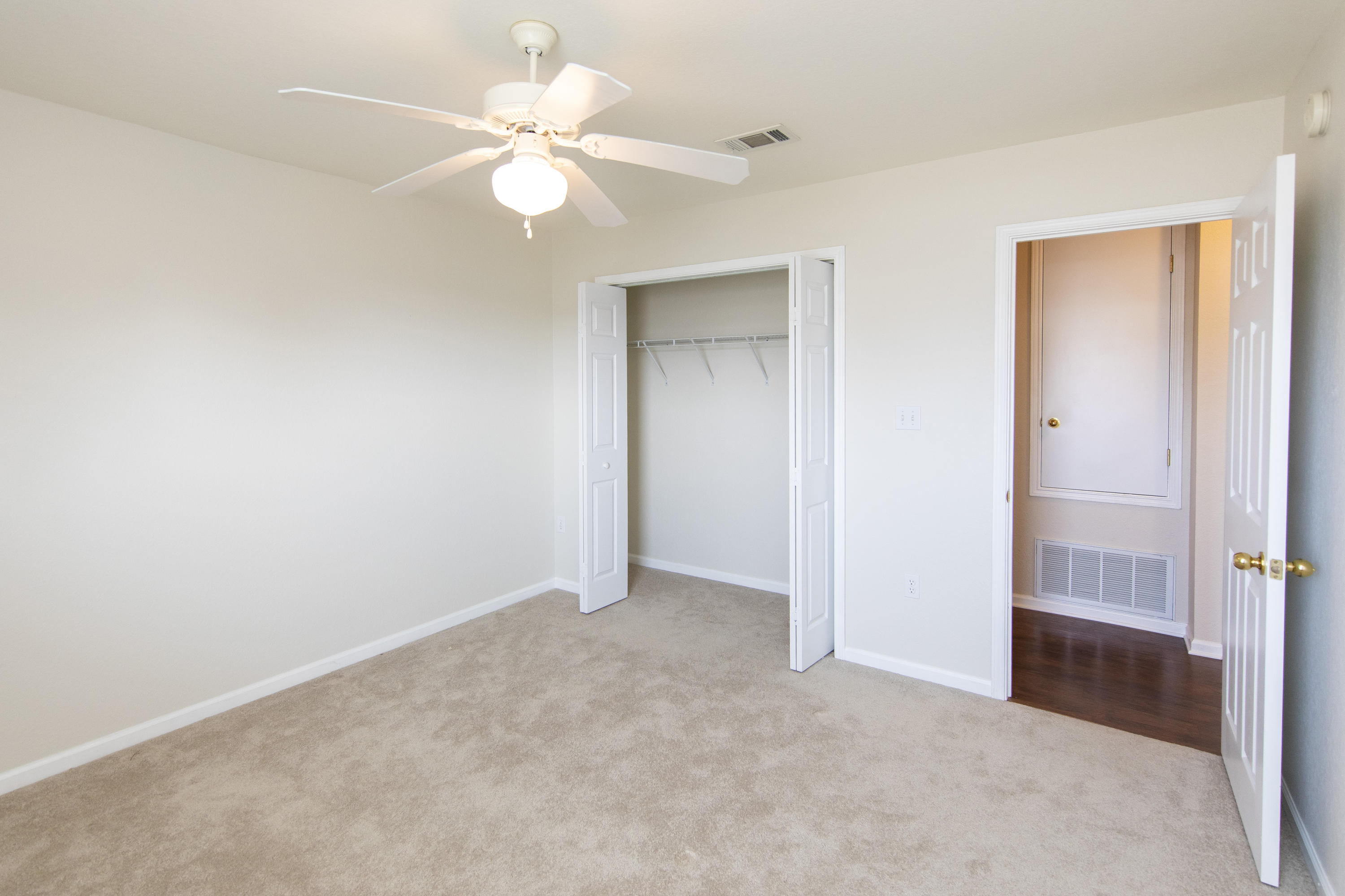 QUAIL LAKE - Residential