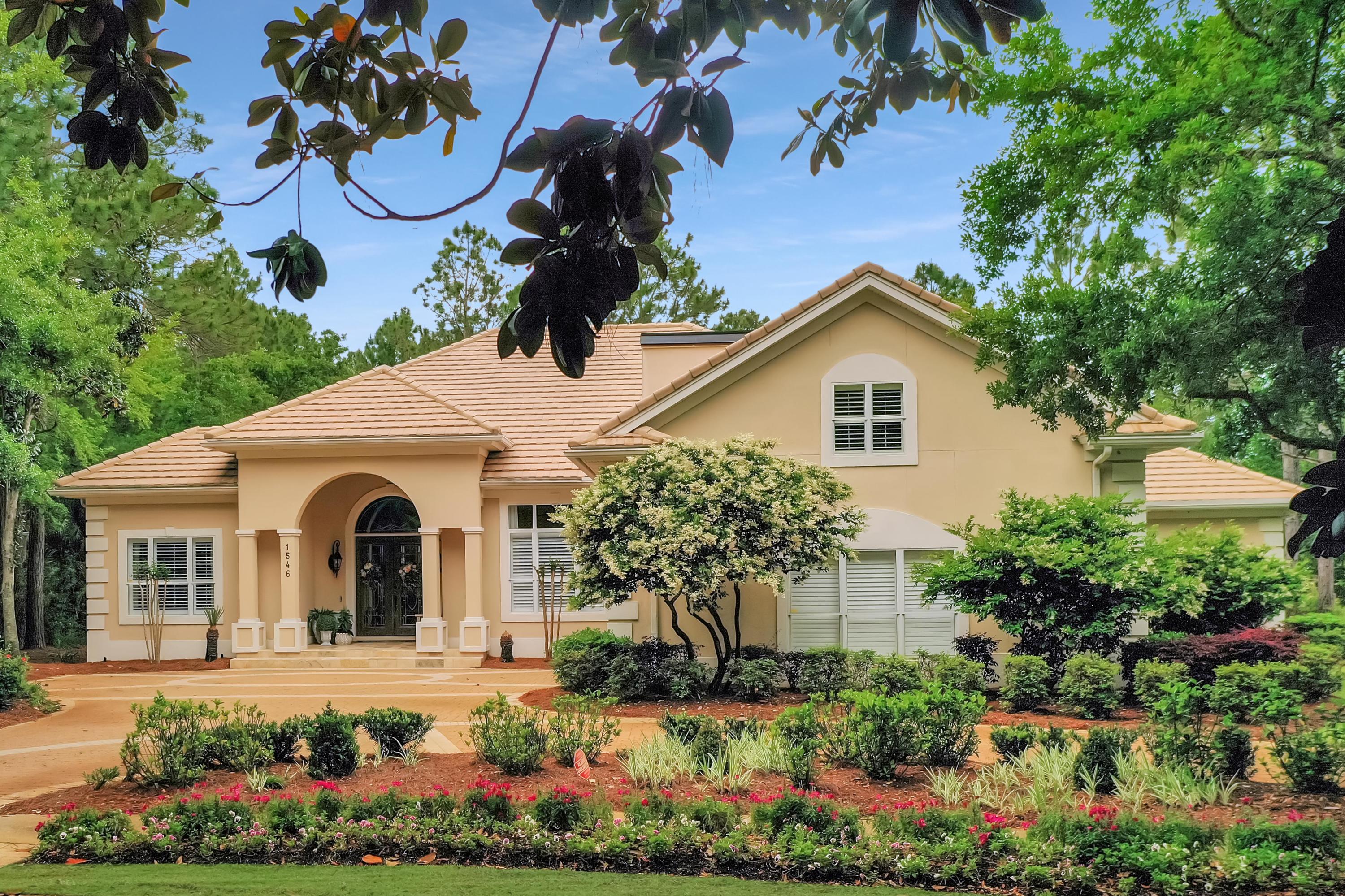 Baytowne Ave - Residential