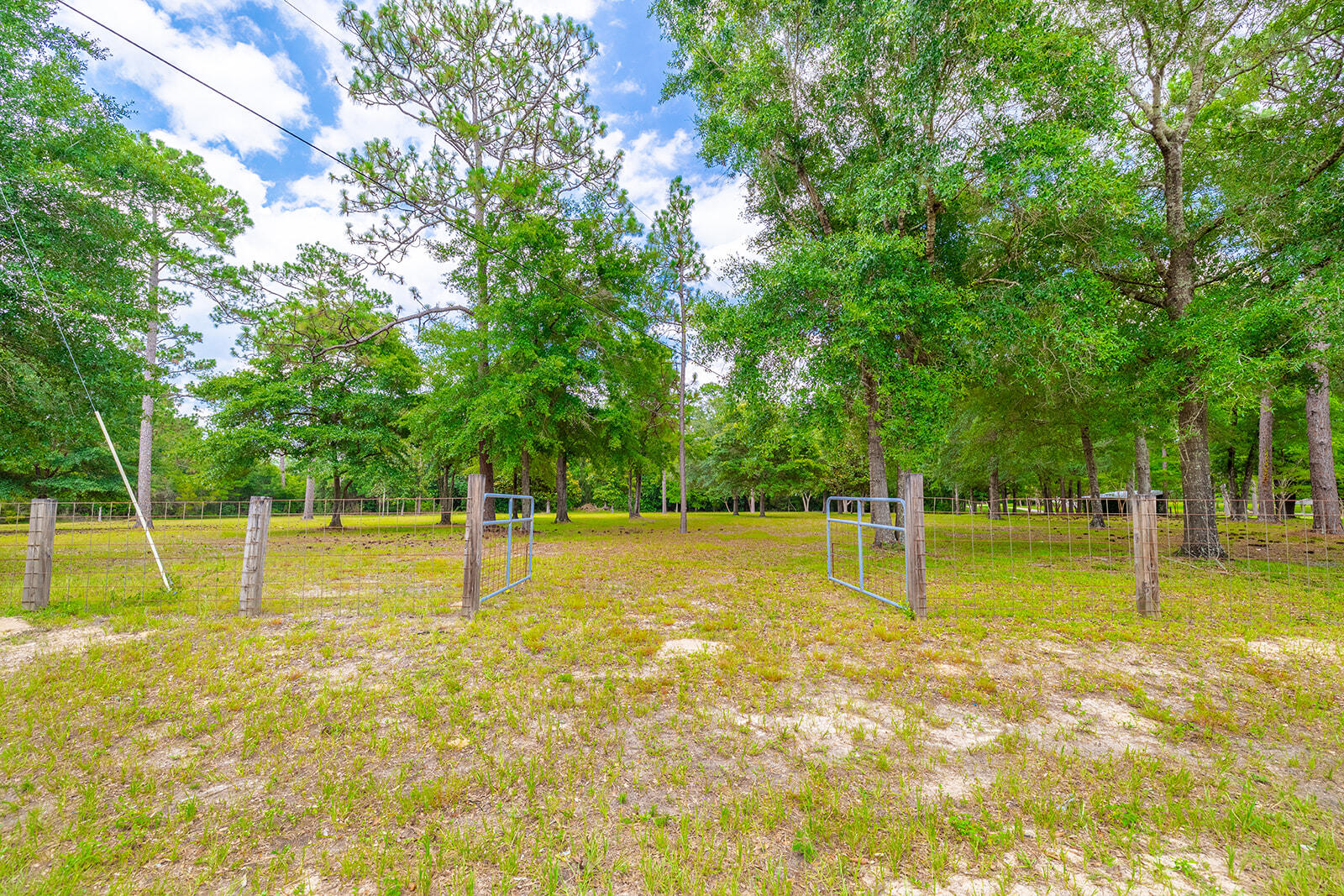 Wonderful 2 acre lot on prime road frontage with the opportunity to build commreical!
200 feet of road frontage and 400+ feet deep! This lot is sure to accomodate your future needs.

Possible future use: grocery store, bed and breakfast, gas station, miniwarehouses, auto repair, carwash or office space.