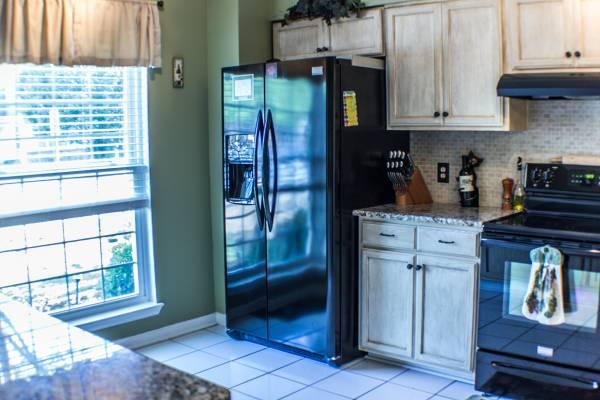 WOODLAND PARK ESTATES - Residential Lease