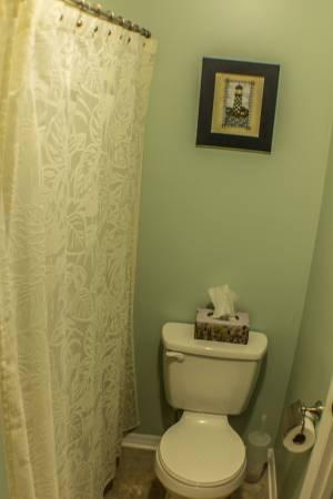 WOODLAND PARK ESTATES - Residential Lease