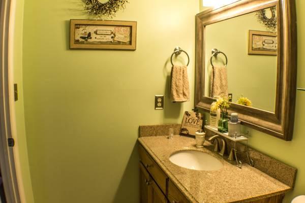 WOODLAND PARK ESTATES - Residential Lease