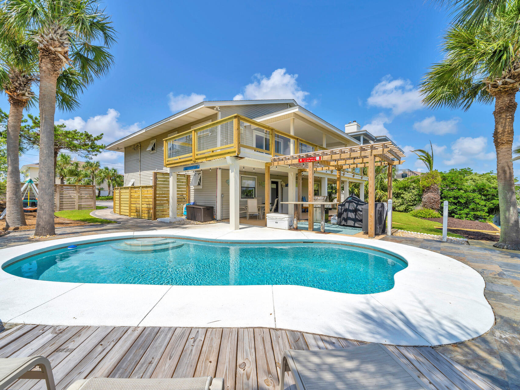 HOLIDAY ISLE - Residential