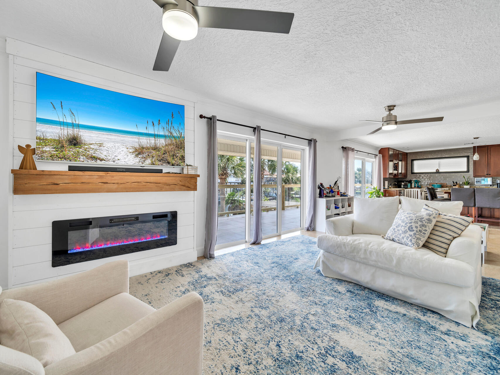 HOLIDAY ISLE - Residential
